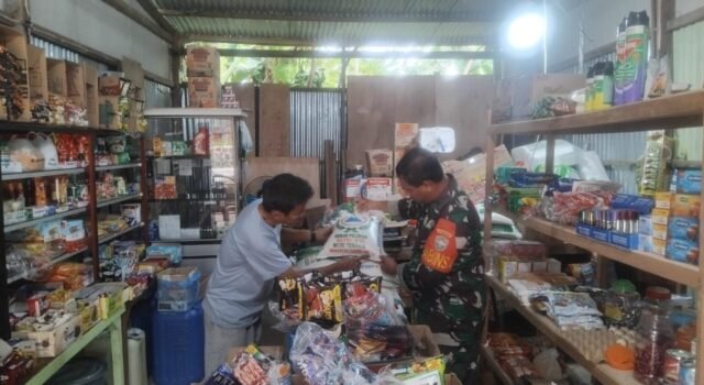 Pastikan Ketersediaan dan Kestabilan Harga Sembako, Babinsa Iboih Tinjau Langsung Kedai Warga