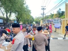 Polres Sabang Berbagi Takjil kepada Masyarakat di Bulan Ramadhan