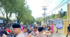Polres Sabang Berbagi Takjil kepada Masyarakat di Bulan Ramadhan