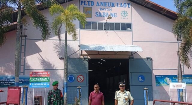 Babinsa Koramil 02/Sukakarya Monitoring Objek Vital PLN Dukung Aktivitas Mudik dan Libur Lebaran di Sabang