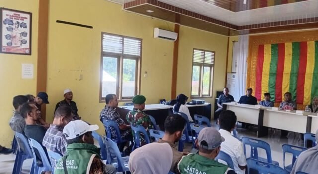 Babinsa Batee Shoek Hadiri Monitoring Tim PIM, Dorong Ketahanan Pangan dan Program Gampong Madani