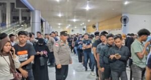 Antrian Padat Sejak Pagi hingga Malam, Polres Sabang Perketat Pengamanan Arus Balik di Pelabuhan Balohan