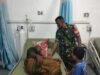 Babinsa Koramil 02/Sukakarya Jenguk Warga Sakit, Beri Semangat Untuk Kesembuhan
