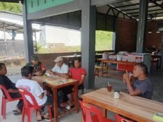 Babinsa Batee Shoek Gelar Komsos, Imbau Warga Waspadai Musim Kemarau