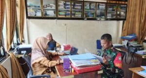 Babinsa Paya Seunara Aktif Perbarui Data Penduduk, Dukung Akurasi Administrasi Gampong