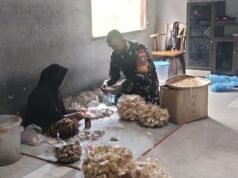 Dorong Ekonomi Rakyat, Babinsa Krueng Raya Aktif Dampingi Pelaku UMKM di Wilayah Binaan