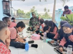 Babinsa Koramil 01/Sukajaya Monitoring Distribusi Makan Bergizi di SD Negeri 20 Sabang