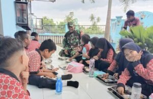 Babinsa Koramil 01/Sukajaya Monitoring Distribusi Makan Bergizi di SD Negeri 20 Sabang