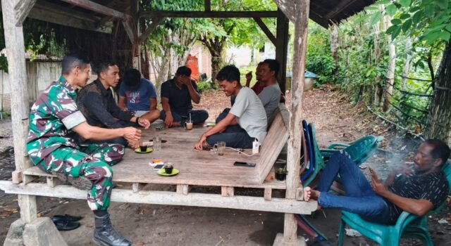 Babinsa Jaboi Aktif Laksanakan Komsos, Pererat Kedekatan TNI dengan Warga Binaan