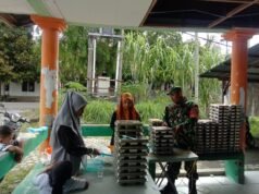 Babinsa Balohan Monitoring Distribusi Makanan Bergizi di Posyandu Cenderawasih