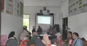 Babinsa Koramil 02/Sukakarya Hadiri Rapat Bersama Guru Pengajian di Gampong Krueng Raya
