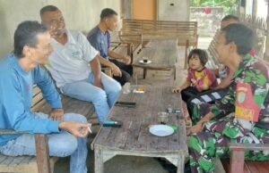 Babinsa Berawang Perkuat Kedekatan dengan Warga Lewat Komsos Humanis