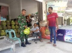 Jaga Ketersediaan Gas Subsidi, Babinsa Koramil 01/Sukajaya Aktif Monitoring di Wilayah Binaan