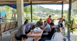 Jaga Kekompakan, Babinsa Keuneukai Intensifkan Komunikasi Sosial