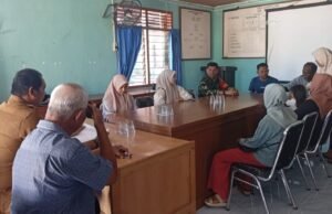 Ciptakan Lingkungan Tertib, Babinsa Kuta Ateuh Bersama Aparatur Gampong Gelar Musyawarah Penertiban Hewan Ternak