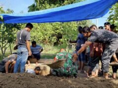 Babinsa Keuneukai Hadiri Pemakaman Warga, Wujud Empati dan Kedekatan dengan Masyarakat