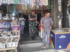 Babinsa Iboih Aktif Monitoring, Harga Sembako di Wilayah Tetap Terkendali