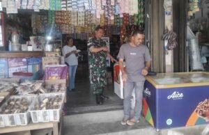Babinsa Iboih Aktif Monitoring, Harga Sembako di Wilayah Tetap Terkendali