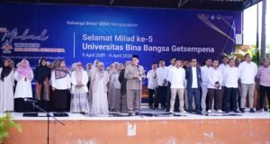 Upacara Bendera Milad ke-5, Ketua Pembina Yayasan Ajak Tingkatkan Mutu supaya UBBG Maju