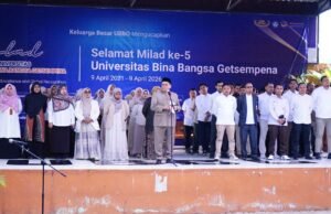 Upacara Bendera Milad ke-5, Ketua Pembina Yayasan Ajak Tingkatkan Mutu supaya UBBG Maju