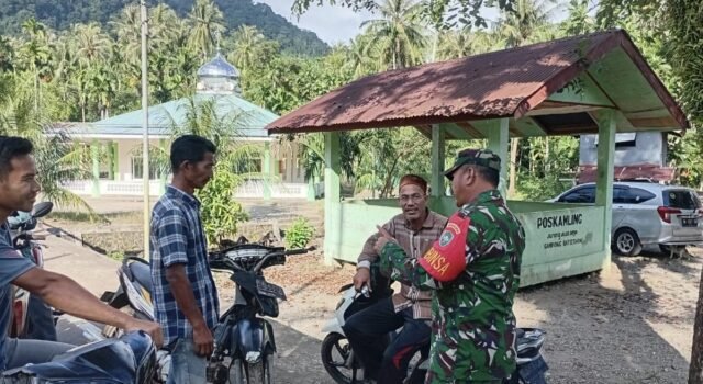 Babinsa Batee Shoek Aktif Jalin Komsos, Warga: Kehadiran TNI Bikin Lingkungan Lebih Aman