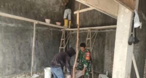 Babinsa Kuta Ateuh Ikut Bangun Ruko Warga, Bukti Nyata TNI Hadir untuk Rakyat