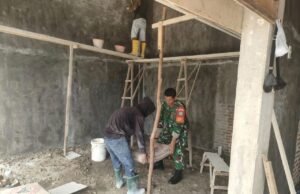 Babinsa Kuta Ateuh Ikut Bangun Ruko Warga, Bukti Nyata TNI Hadir untuk Rakyat