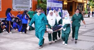 Peringati Hari Kesiapsiagaan Bencana, Mahasiswa Keperawatan UBBG Gelar Simulasi Gempa dan Kebakaran