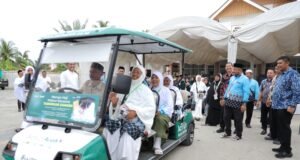 Bank Aceh Serahkan Buggy Car untuk Permudah Mobilisasi Jamaah di Asrama Haji Embarkasi Aceh