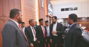 Gubernur Aceh Hadiri Paripurna DPRA Penyampaian Rekomendasi LKPJ 2025