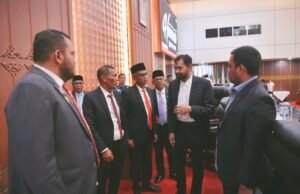 Gubernur Aceh Hadiri Paripurna DPRA Penyampaian Rekomendasi LKPJ 2025