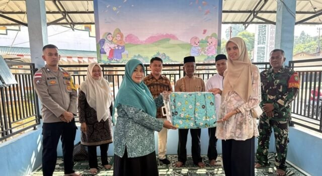 Babinsa Koramil 02/Sukakarya Dampingi Kelas Ibu Hamil di Gampong Kuta Timu, Tingkatkan Pengetahuan Warga Tentang Kesehatan Ibu dan Bayi