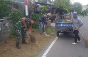 Babinsa Ie Meulee dan Masyarakat Gotong Royong Bersama Ciptakan Lingkungan Bersih dan Nyaman