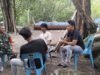 Babinsa Iboih Manfaatkan Waktu Santai Warga untuk Pererat Komunikasi