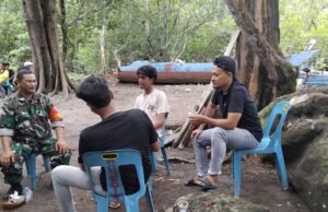 Babinsa Iboih Manfaatkan Waktu Santai Warga untuk Pererat Komunikasi