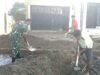 Babinsa Ujong Kareung Turun Tangan Bantu Warga Rehab Rumah, Wujud Kepedulian TNI di Tengah Masyarakat