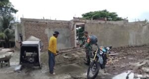 Babinsa Iboih Hadir Membantu, Warga Semakin Semangat Dalam Bekerja