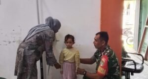 Babinsa Cot Bau Dampingi Posyandu, Warga Antusias Cek Kesehatan Balita dan Lansia