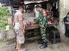 Babinsa Kuta Barat Pantau Harga Daging di Pasar, Pastikan Tetap Stabil untuk Warga
