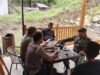 Babinsa Batee Shoek Imbau Warga Waspada Cuaca Buruk