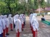 Tanamkan Disiplin dan Nasionalisme, Babinsa Aneuk Laot Latih Siswa SMPN 5 Sabang Hadapi Lomba PBB