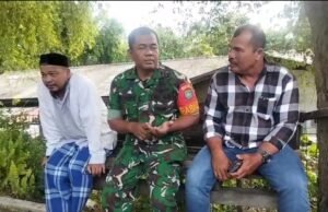 Babinsa Koramil 02/Sukakarya Sosialisasikan Pentingnya Akta Kelahiran kepada Warga Kuta Timu