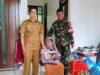 Babinsa Jaboi Dampingi Penyaluran Bantuan Lansia, Wujud Kepedulian kepada Warga