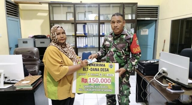Sinergi TNI-Pemerintah Gampong: Babinsa Sukakarya Dampingi Penyaluran BLT Desa 2026