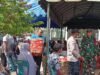 Babinsa Aneuk Laot Kawal Pasar Murah Idul Adha, Warga Antusias Berburu Sembako Murah