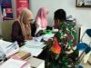“Solusi Cepat Urus Akta: Babinsa Kuta Timu Hadirkan Layanan ‘Jemput Bola’ ke Disdukcapil”