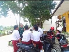 Babinsa Koramil 01/Sukajaya Tanamkan Kesadaran Bahaya Narkoba dan Pergaulan Bebas kepada Pelajar SDN 18 Cot Abeuk
