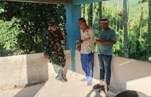 Babinsa Batee Shoek Ajak Warga Bijak Bermedia Sosial Melalui Komsos