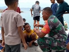 Dekat dengan Generasi Muda, Babinsa Keuneukai Isi Liburan Anak dengan Kegiatan Positif