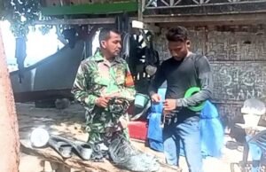 Babinsa Paya Berikan Motivasi kepada Nelayan Gurita, Ingatkan Pentingnya Keselamatan Melaut